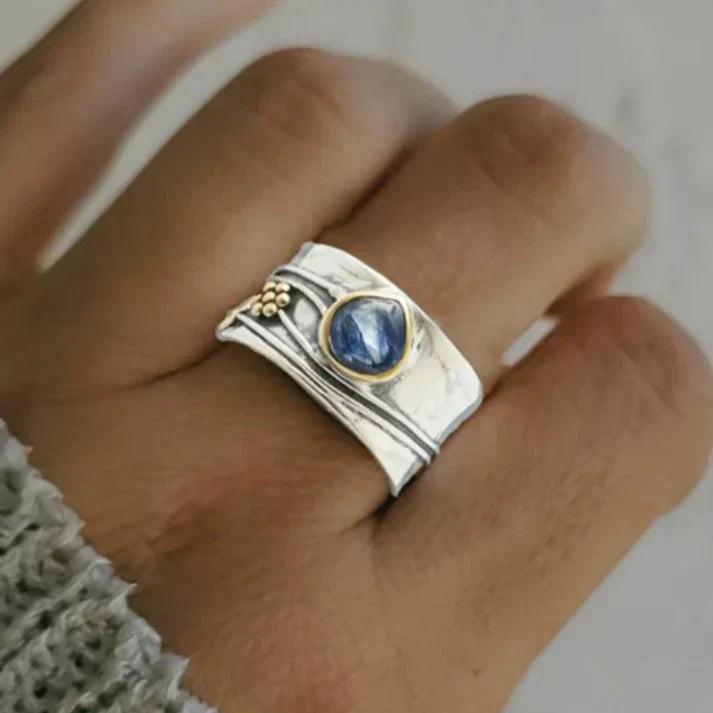 Inés - Anello Vintage con Zaffiro Azzurro