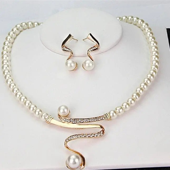 Fabiola - Parure Collana e Orecchini con Perle Naturali