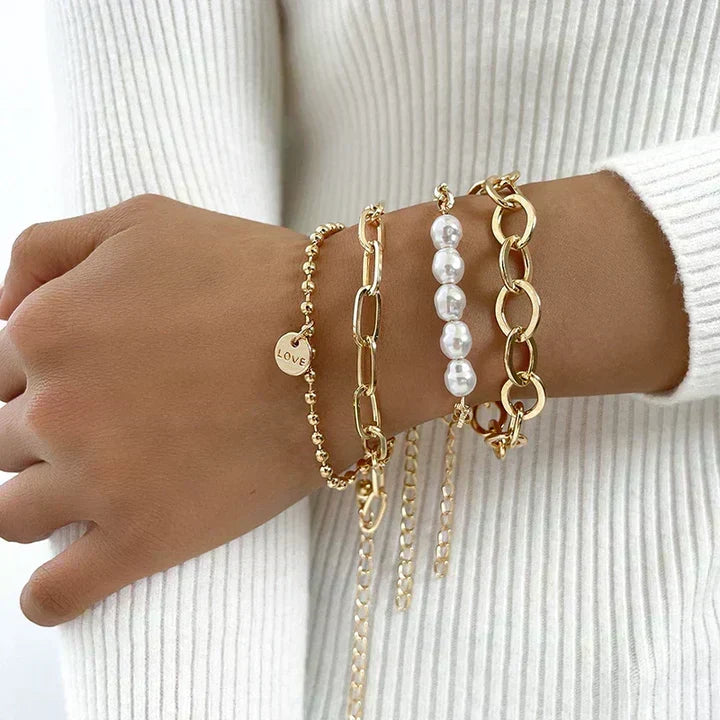 Consuelo - Set di Bracciali Dorati con Perle