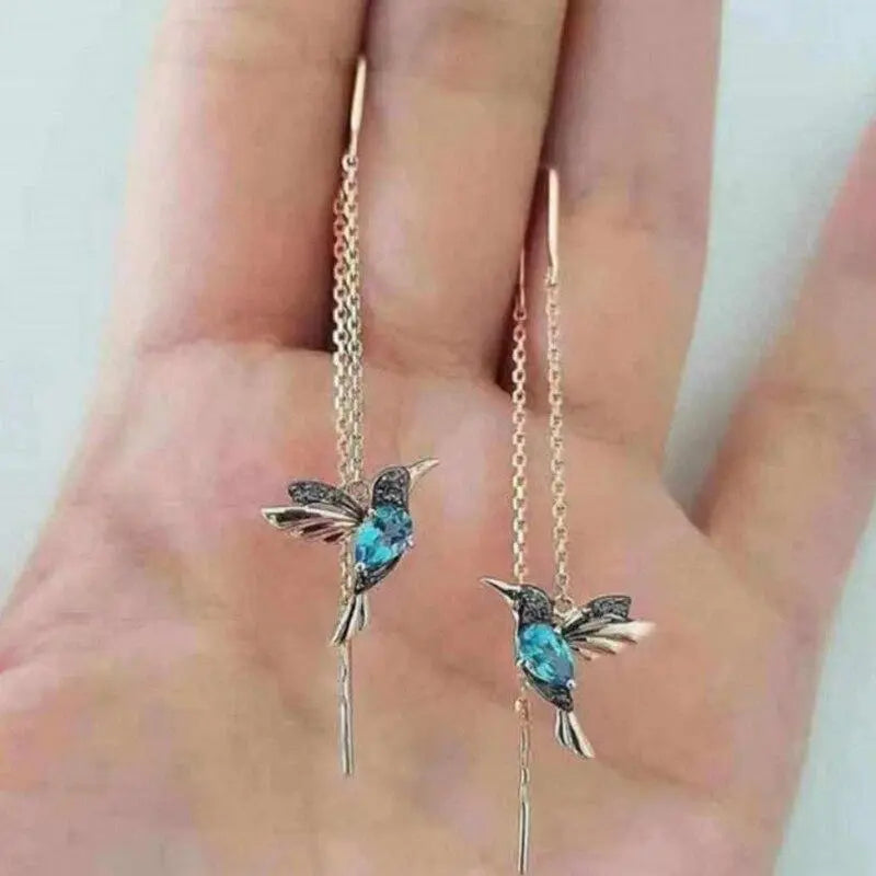Amalia - Orecchini a Filo con Colibrì Dorato e Cristalli