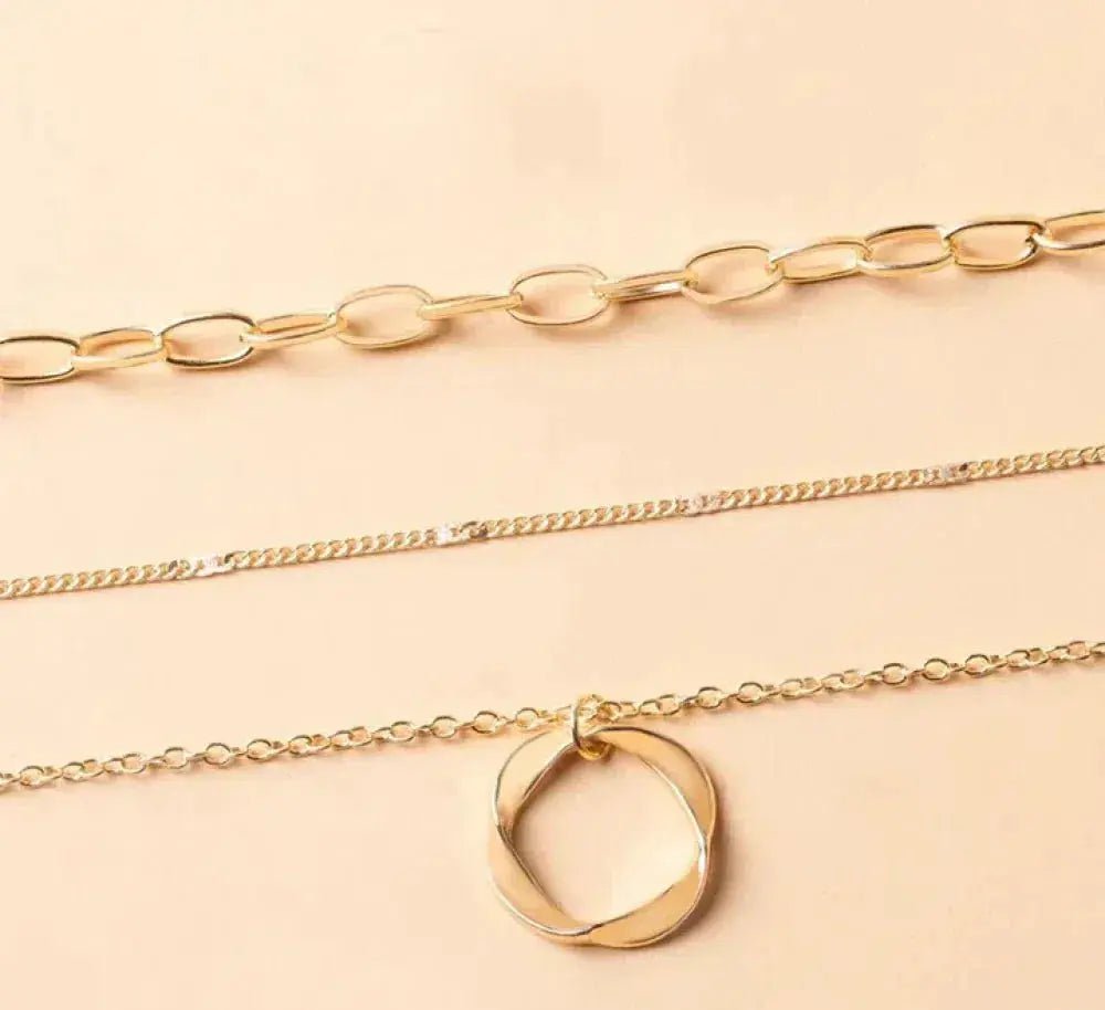 Trinidad - Collana Dorata Classica a Strati con Ciondolo
