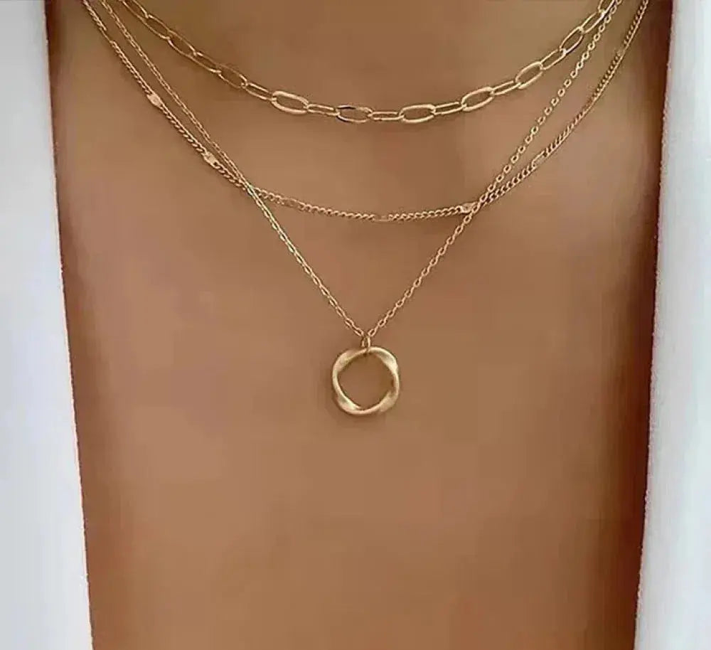 Trinidad - Collana Dorata Classica a Strati con Ciondolo